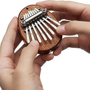 Mini Kalimba De Madeira Dedo Polegar Piano, Presente Pingente Requintado, Bom Acessório Musical, 8 Chaves, Alta Qualidade