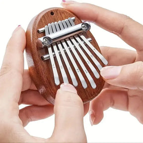 Mini Kalimba De Madeira Dedo Polegar Piano, Presente Pingente Requintado, Bom Acessório Musical, 8 Chaves, Alta Qualidade